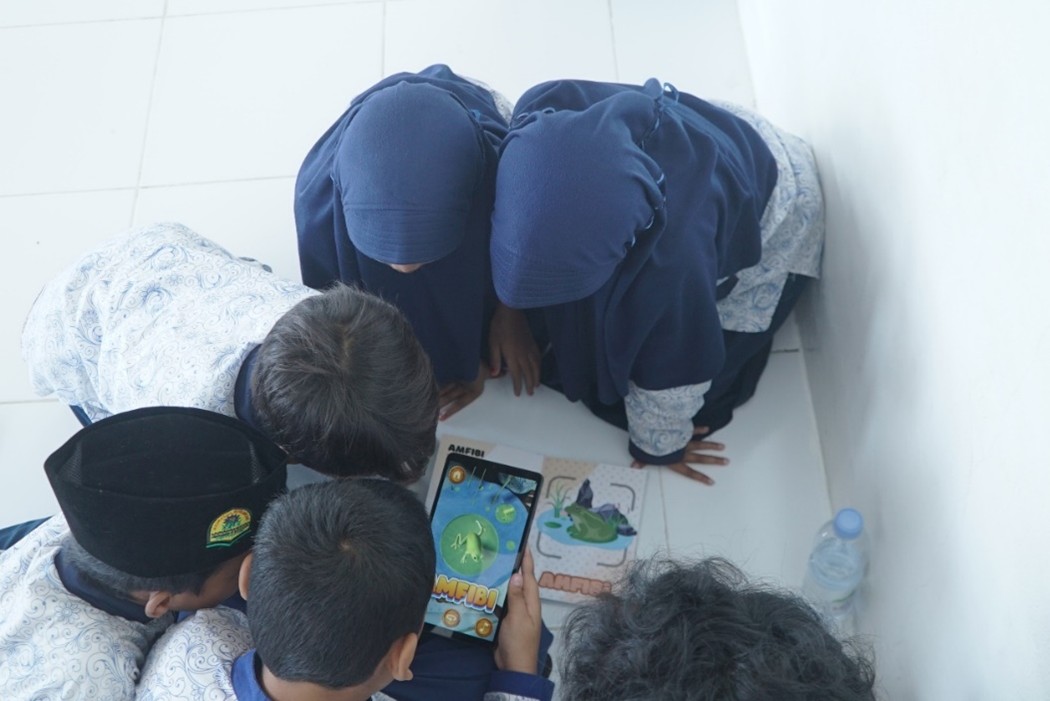 Animal Kingdom: Augmented Reality-Magic Book dalam Pengenalan Klasifikasi Hewan pada Siswa Sekolah Dasar